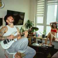 Ostrovskyi - Розкажи мені